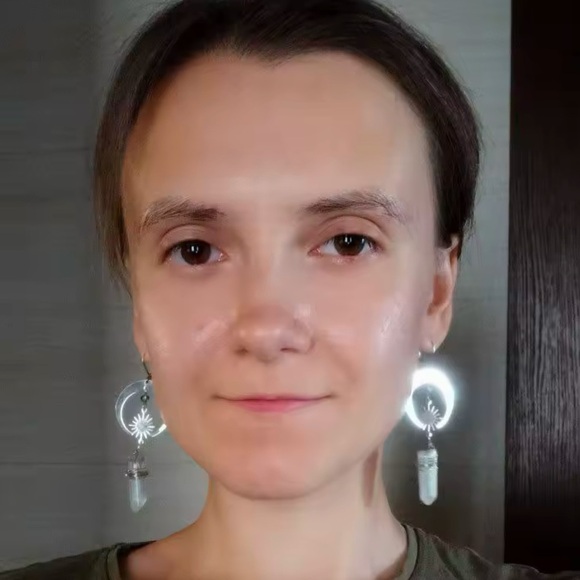 Celestial Gothic Moon And Star Quartz Crystal Earrings - Picture 6 of 9